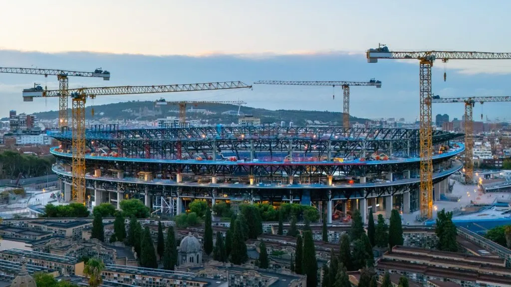 Barcelona trabalha para voltar a sediar jogos no estádio Camp Nou (foto: David Ramos/Getty Imagens)