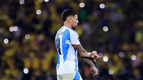 Otamendi jogando pela Seleção Argentina. Foto: Franklin Jacome/Getty Images