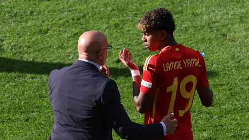 Yamal, do Barcelona, e Ruiz são favoritos de De la Fuente à Bola de Ouro. (Photo by Alex Livesey/Getty Images)