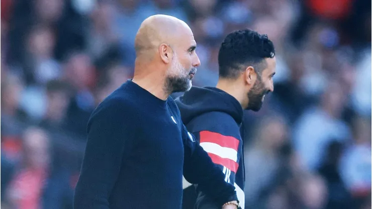 A mudança afetará clubes como Manchester United e Manchester City, jogadores e competições da Premier League, com impacto direto na logística e preparação das equipes. (Photo by Carl Recine/Getty Images)