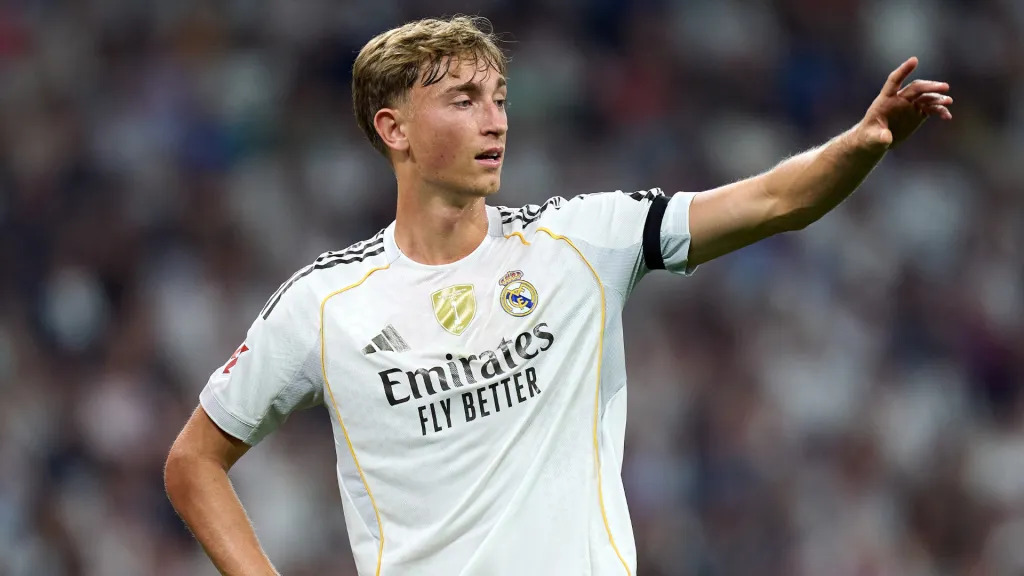 Dean Huijsen em partida do Real Madrid. (Foto: Angel Martinez/Getty Images)