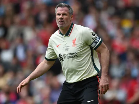 Jamie Carragher, ídolo no Liverpool, será homenageado e premiado por clube da Espanha