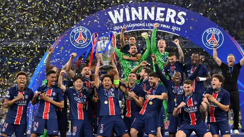 PSG com o título da Champions League. (Foto: Justin Setterfield/Getty Images)