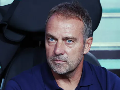 Hansi Flick deve barrar Ronald Araújo vs Valencia