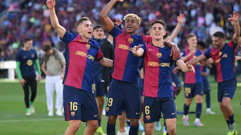 Fermín López, Lamine Yamal e Gavi em ação pelo Barcelona.