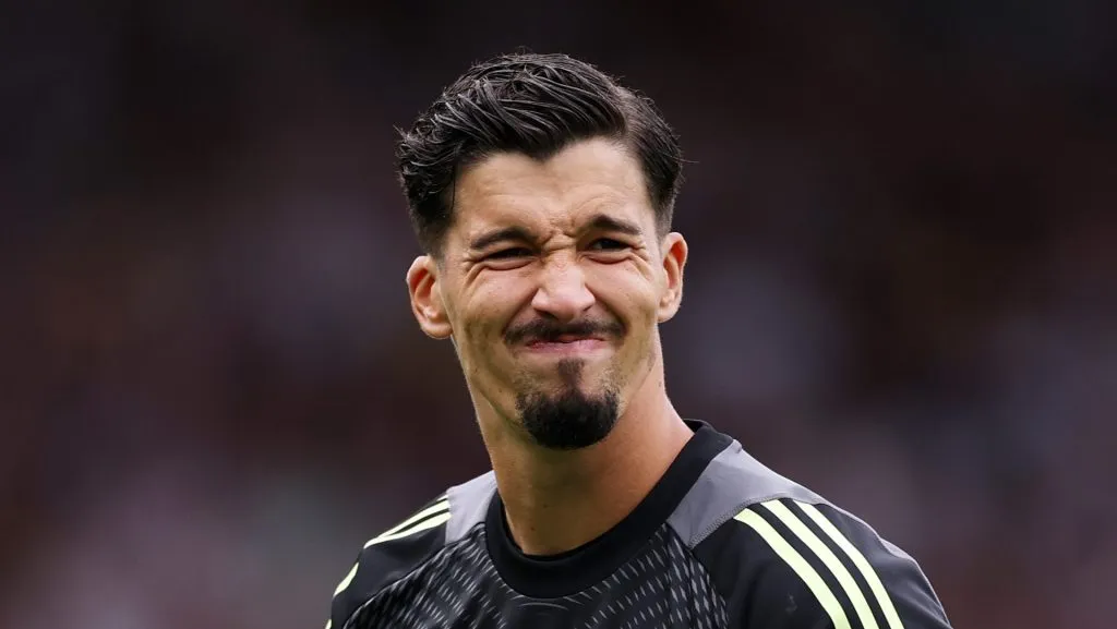 O clássico de Manchester deste domingo traz dilemas para os goleiros de City e United. (Photo by Justin Setterfield/Getty Images)