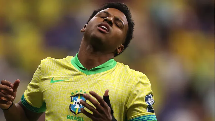 Rodrygo cava a própria cova no Real Madrid e pode ficar de fora da próxima Copa do Mundo. (Photo by Wagner Meier/Getty Images)