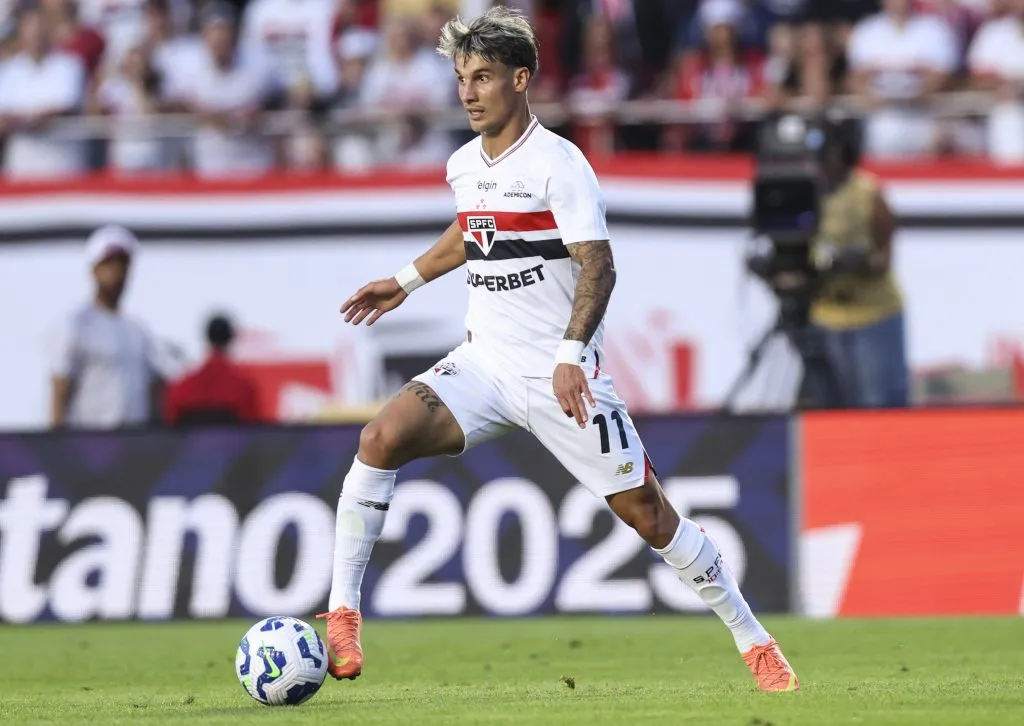 Ferreirinha em ação pelo São Paulo. (Photo by Alexandre Schneider/Getty Images)