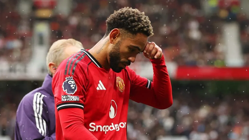 Matheus Cunha de camisa vermelha pode retornar em manchester united x chelsea 