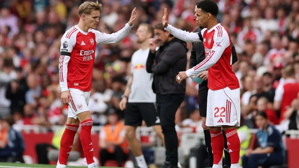Ødegaard foi substituído por Nwaneri e pode desfalcar o Arsenal, na estreia pela Champions League (foto: Justin Setterfield/Getty Imagens)