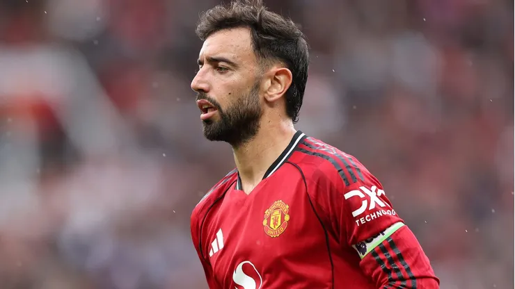 Manchester United está disposto a vender Bruno Fernandes ao Al-Hilal em caso de boa proposta (Photo by Matt McNulty/Getty Images)