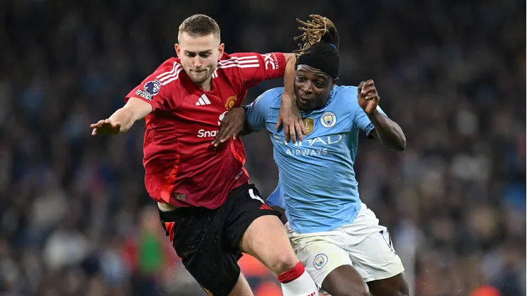 No dia 14 de setembro de 2025, o Etihad será palco de mais um eletrizante clássico entre Manchester City e Manchester United. (Photo by Michael Regan/Getty Images)