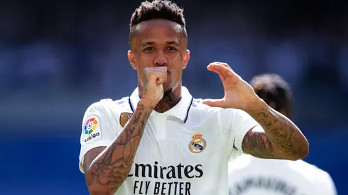 Éder Militão em ação pelo Real Madrid. (Photo by Gonzalo Arroyo Moreno/Getty Images)