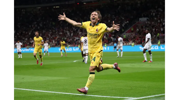 Luka Modric, do Milan, comemora o primeiro gol de sua equipe durante a partida da Série A entre Milan e Bologna FC 1909, no Estádio Giuseppe Meazza, em 14 de setembro de 2025, em Milão, Itália. Foto: Marco Luzzani/Getty Images