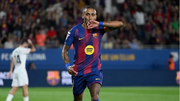 O Barcelona goleou o Valencia por 6-0 em uma partida marcada por decisões táticas surpreendentes. (Photo by David Ramos/Getty Images)