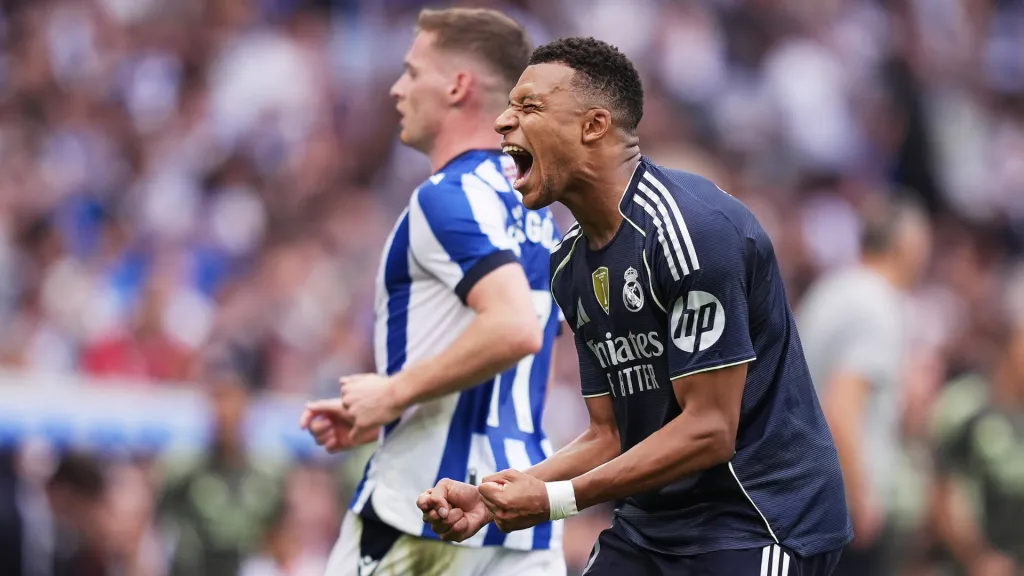 Kylian Mbappé comemora gol do Real Madrid. (Foto: &nbsp;Juan Manuel Serrano Arce/Getty Images)