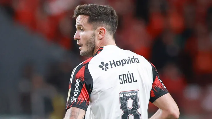 Saúl Ñíguez pelo Flamengo. (Foto Maxi Franzoi/AGIF)