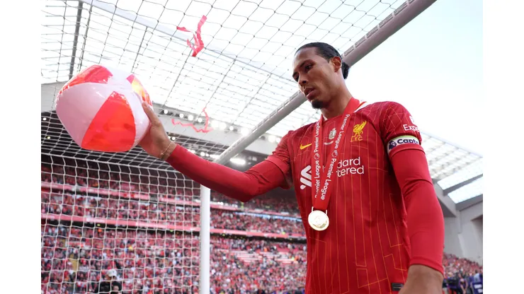 Van Djik, zagueiro do Liverpool - Photo by Carl Recine/Getty Images