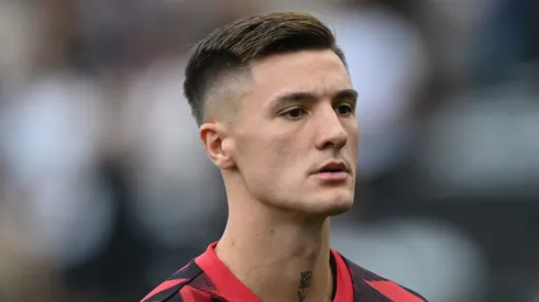 Manchester United não deveria ter contratado Sesko, diz Schmeichel. (Photo by Mike Hewitt/Getty Images)