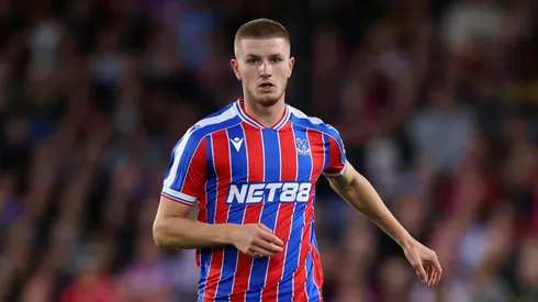 O Chelsea estuda uma estratégia cuidadosa para renovar seu meio-campo e mira Adam Wharton, destaque do Crystal Palace, como alvo prioritário para 2026. Foto: Justin Setterfield/Getty Images