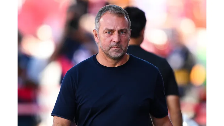 Hansi Flick, técnico do Barcelona. (Photo by David Ramos/Getty Images)
