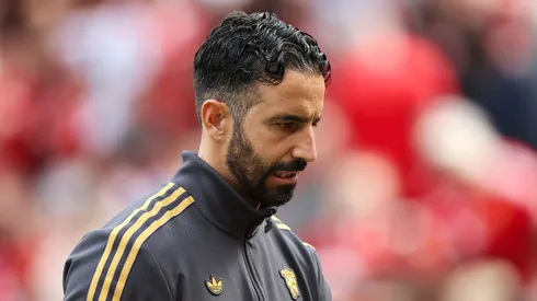 Enquanto a pressão sobre Ruben Amorim aumenta, a diretoria já avalia opções para fortalecer a equipe mesmo em meio a incertezas sobre o comando técnico. (Foto: Matt McNulty/Getty Images)