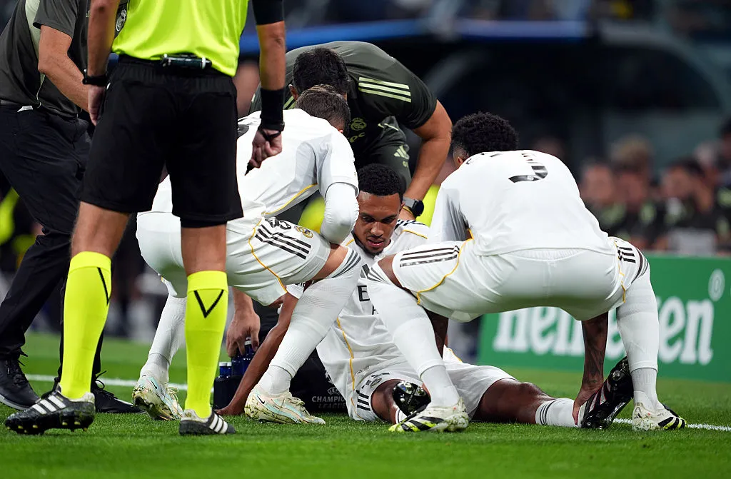 Trent Alexander-Arnold se lesiona no Real Madrid. (Photo by Mateo Villalba Sanchez/Getty Images)