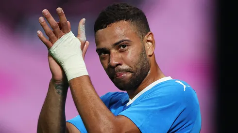 Renan Lodi em jogo do Al-Hilal. Jogador está na mira do West Ham. Foto: Yasser Bakhsh/Getty Images