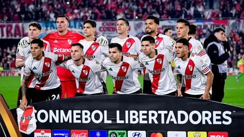 Jogadores do River Plate pousando para foto antes do jogo pela Libertadores (Foto: Marcelo Endelli/Getty Images