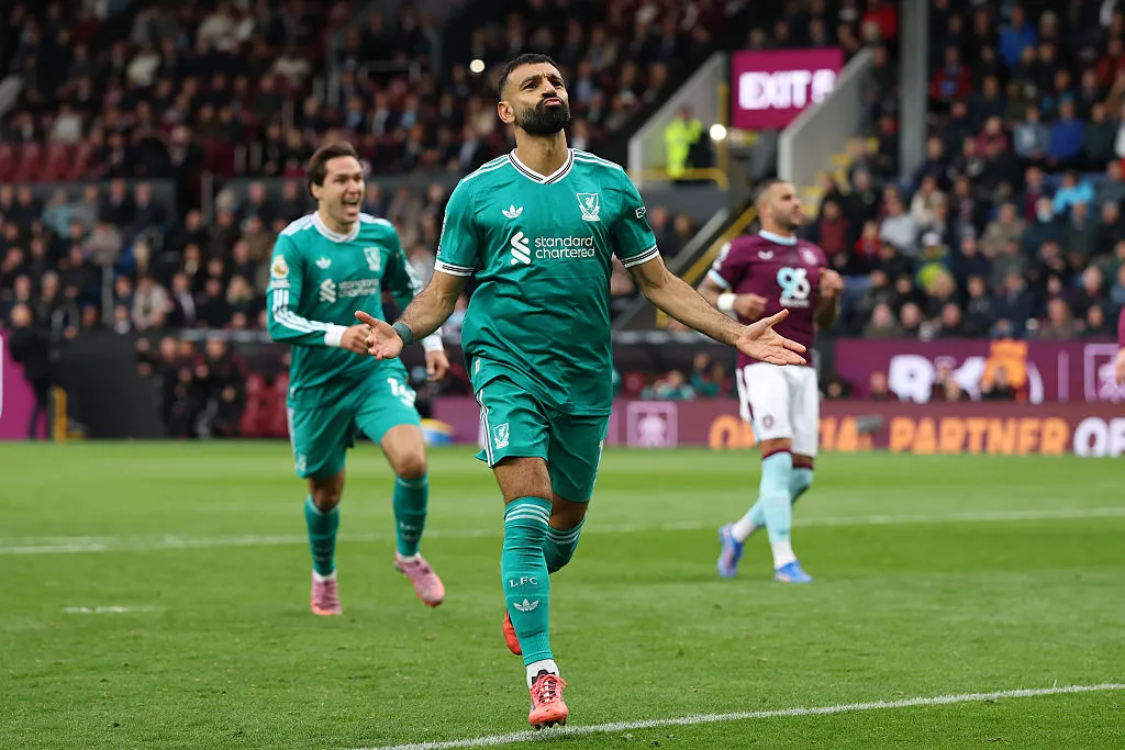 Salah anota golaço pelo Liverpool. Stu Forster/Getty Images.