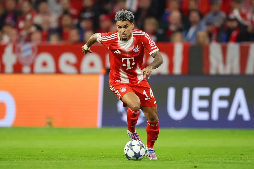 Luis Díaz na partida contra o Chelsea. Foto: Alex Grimm/Getty Images