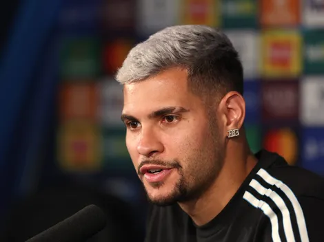 Bruno Guimarães se manifesta após derrota em Newcastle x Barcelona