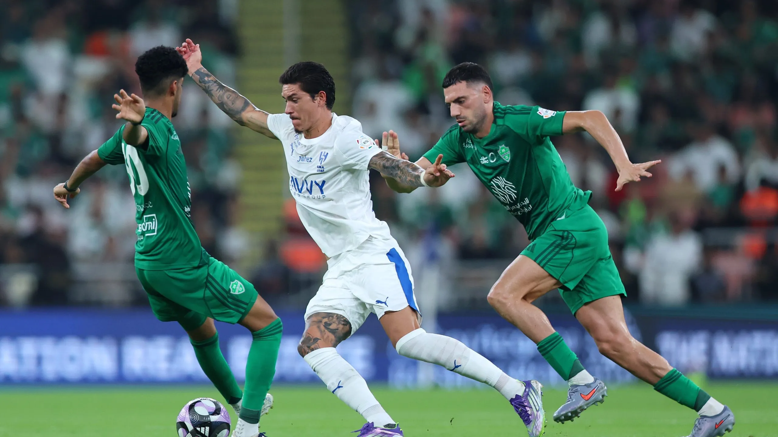Darwin Núñez em jogo do Al-Hilal. Foto: Yasser Bakhsh/Getty Images