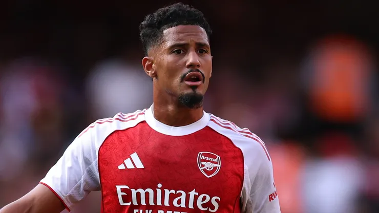Real Madrid pode fechar com Guéhi após a renovação de Saliba com o Arsenal. Foto: Justin Setterfield/Getty Images