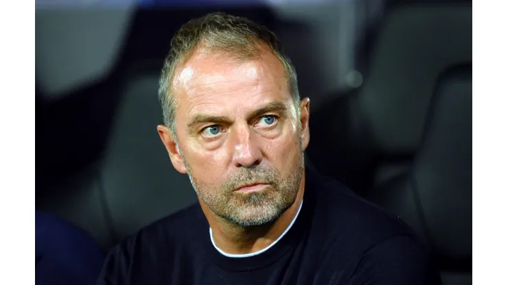 Hansi Flick, técnico do Barcelona. (Photo by Clive Mason/Getty Images)
