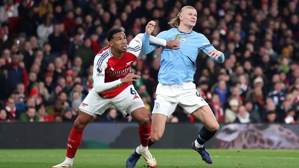 Premier League tem Arsenal x Manchester City (foto: Alex Pantling/Getty Imagens)