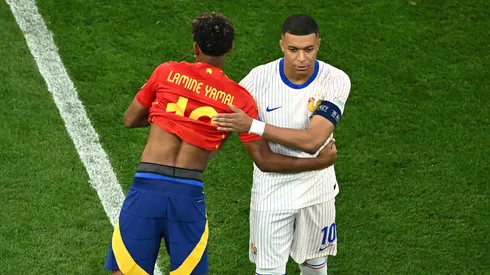 Mbappé e Lamine Yamal em partida. (Foto: Dan Mullan/Getty Images)