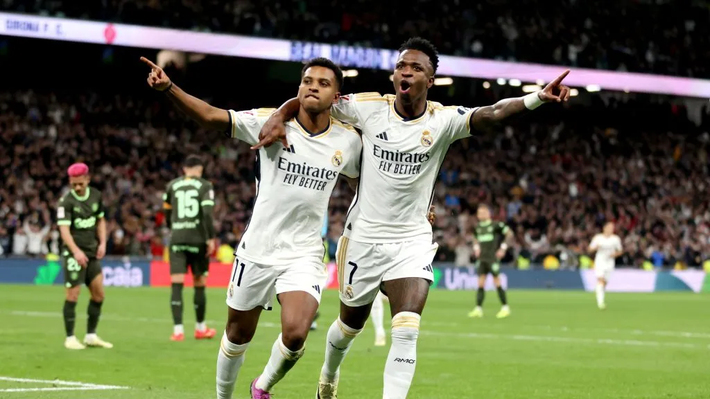 Rodrygo e Vinicius Júnior disputam posição no Real Madrid. Foto: Florencia Tan Jun/Getty Images