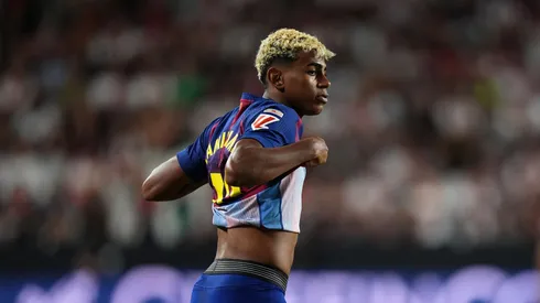 Lamine Yamal durante jogo contra o Rayo Vallecano (Foto: Angel Martinez/Getty Images)
