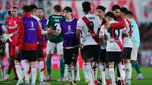 Jogadores do River Plate após derrota de 2 a 1 para o Palmeiras no jogo de ida (Foto: Marcelo Endelli/Getty Images)
