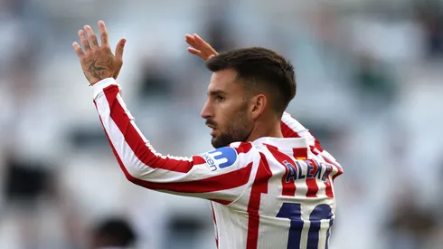 Baena durante jogo de pré-temporada contra o Newcastle (Foto: George Wood/Getty Images)