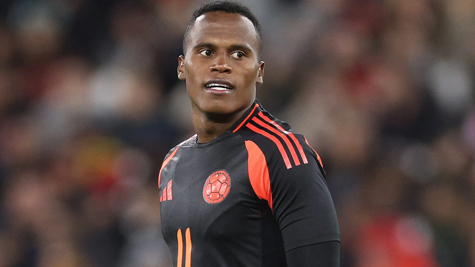Jhon Arias aparece com uma cara de assustado durante o jogo da Colômbia