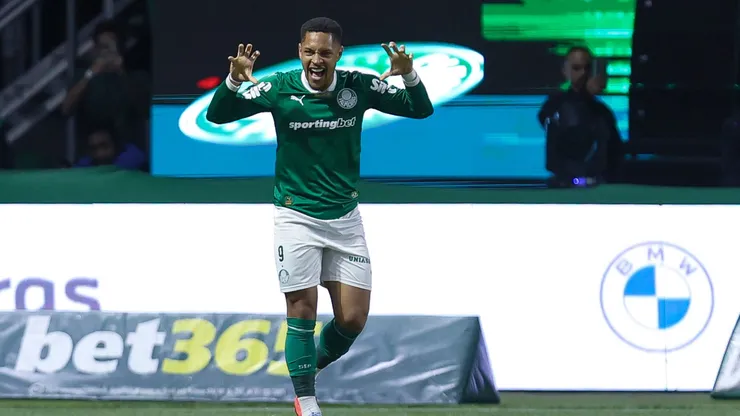 Vitor Roque deve ser titular em Palmeiras x River Plate