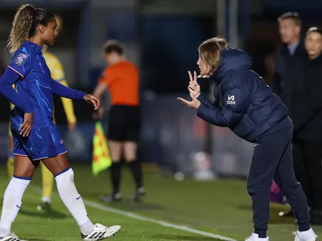 Sonia Bompastor expõe desafios para definir o time titular do Chelsea