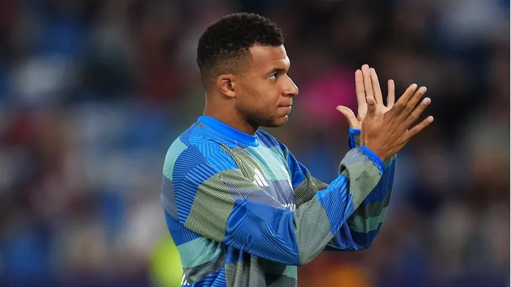 Real Madrid terá Vini Jr, Mbappé e Mastantuono contra Atlético de Madrid. (Photo by Aitor Alcalde/Getty Images)