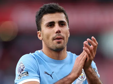 Manchester City cogita investir em Pavlović para substituir Rodri