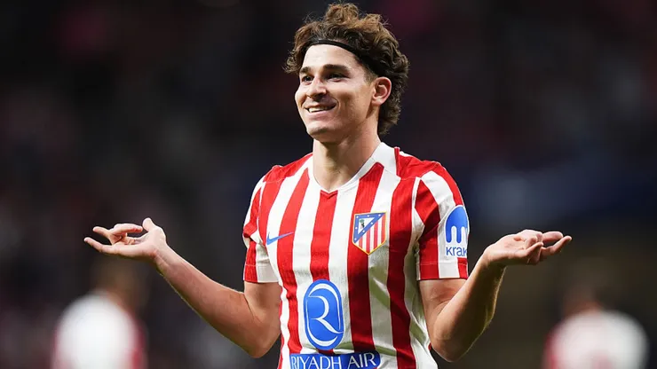 Julián Álvarez comemorando gol pelo Atlético de Madrid.