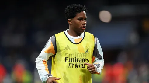 Endrick aquecendo pelo Real Madrid. Foto: Florencia Tan Jun/Getty Images