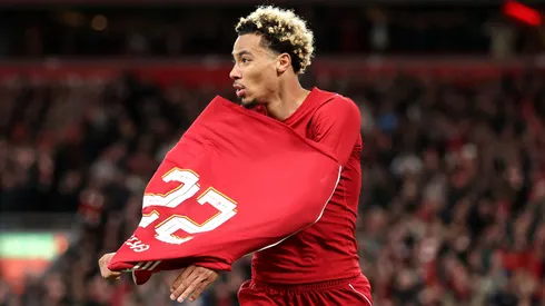 Ekitiké celebra gol pelo Liverpool na Copa da Liga (Foto: Jan Kruger/Getty Images)