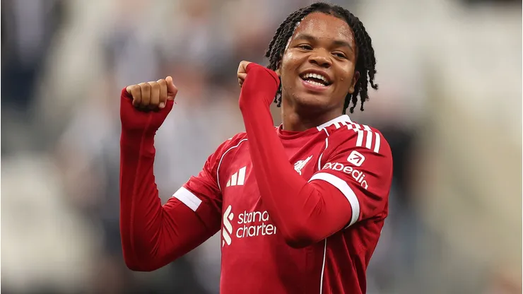 Rio Ngumoha assina contrato profissional com o Liverpool. Foto: George Wood/Getty Images